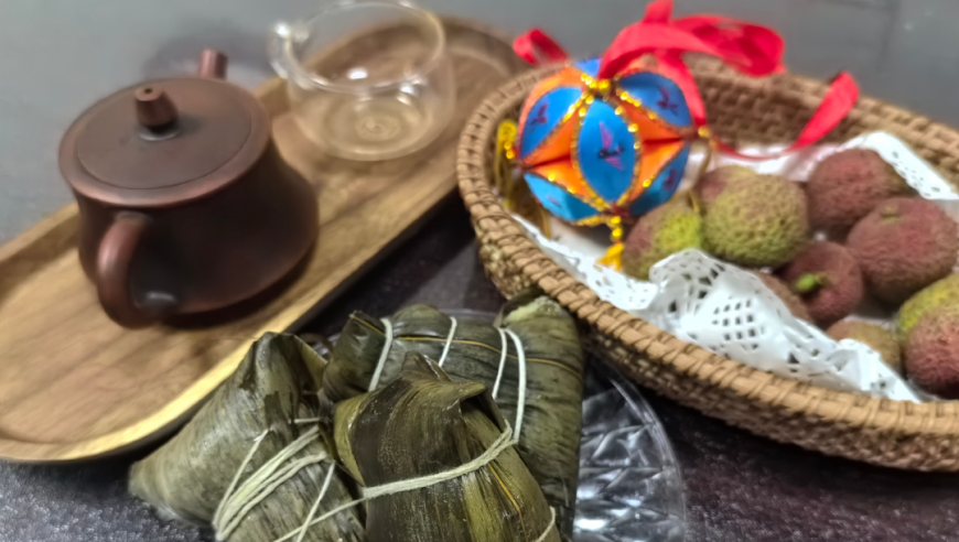 婆婆每天送2餐饭给守店儿媳13年不断,2025天天好彩免费资料大全,创造力策略实施推广_视频版V13.83